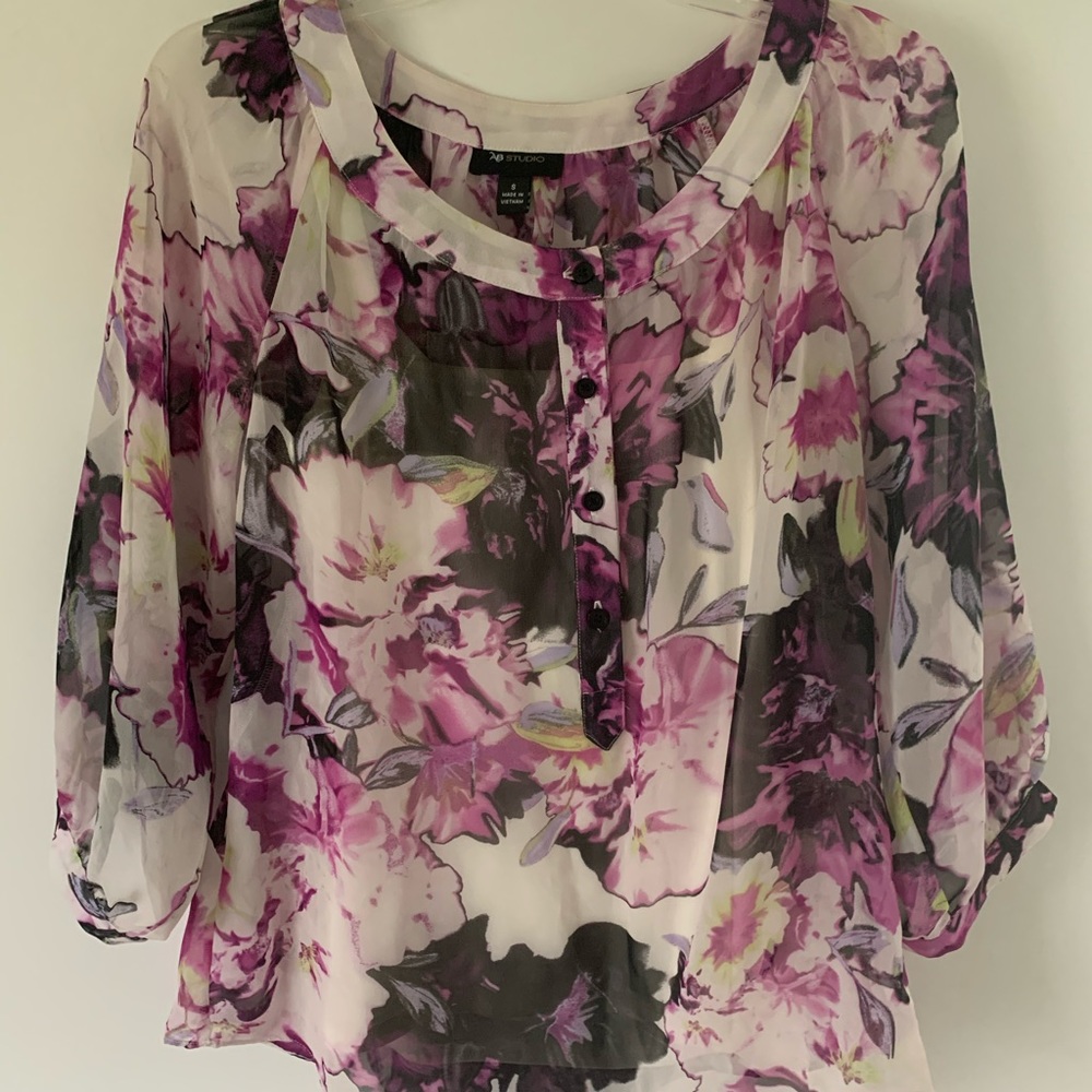 AB studio woman’s floral top